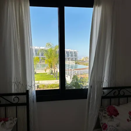 Apartamento Cove Garden C2 Denize Sifir 2 Yatak Odali Apartman Kyrenia (Northern Cyprus)