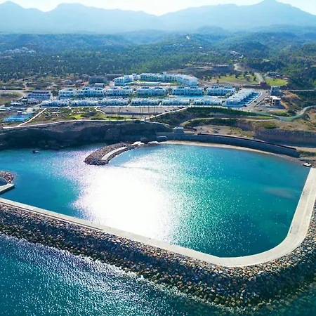 Apartment Cove Garden C2 Denize Sifir 2 Yatak Odali Apartman Kyrenia (Northern Cyprus)